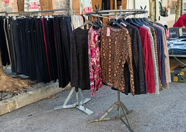 Marché hebdomadaire d'Alès_Alès
