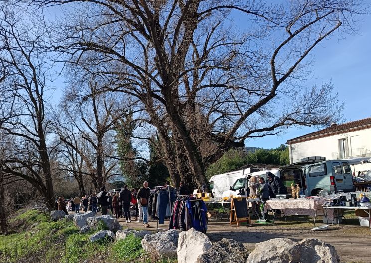 Marché aux puces d'Anduze_Anduze