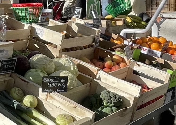 Marché hebdomadaire de St Jean du Pin_Saint-Jean-du-Pin