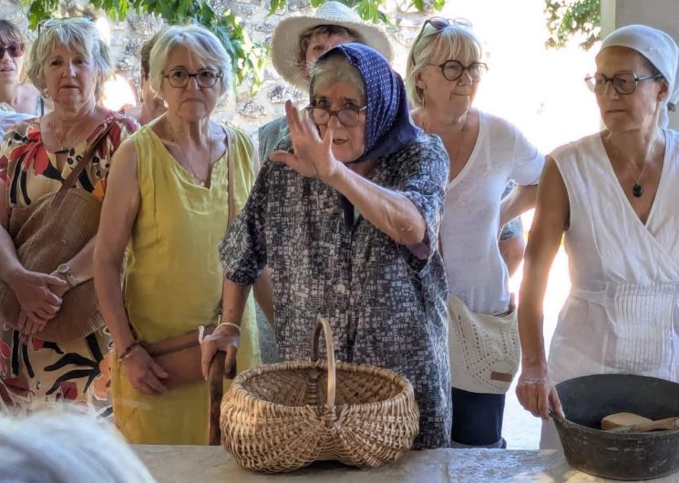 Drôle de visite à Aiguèze_Aiguèze