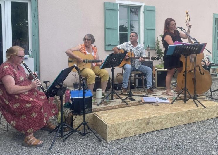 Marché nocturne et concert_Aux-Aussat