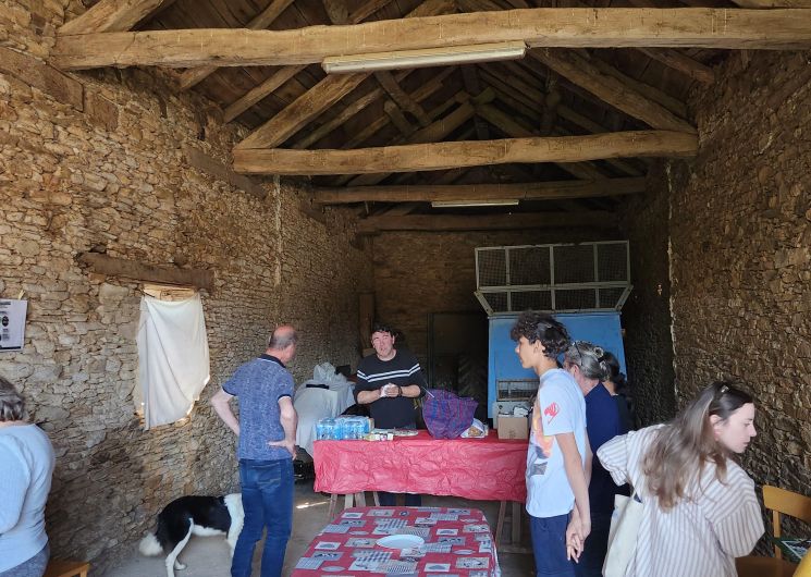 Visite de l'élevage de brebis de Fabien Blanc et dégustation de roquefort_Cadix