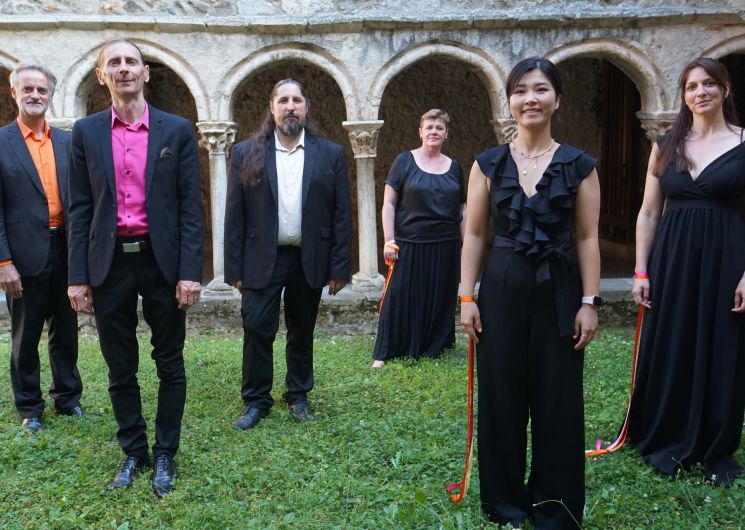 Groupe D'Est en Ouest