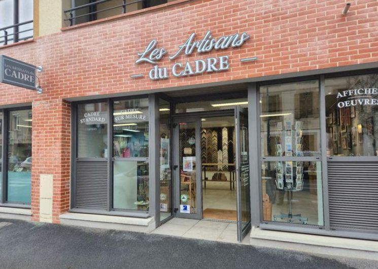 Portes ouvertes de l'atelier d'encadrement / dorure et présence d'une restauratrice de tableaux_Albi