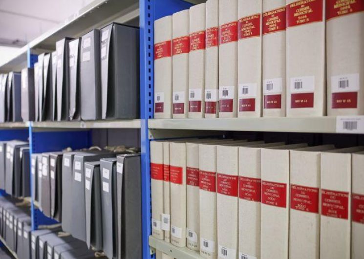 Visite commentée des magasins des Archives municipales d'Albi_Albi