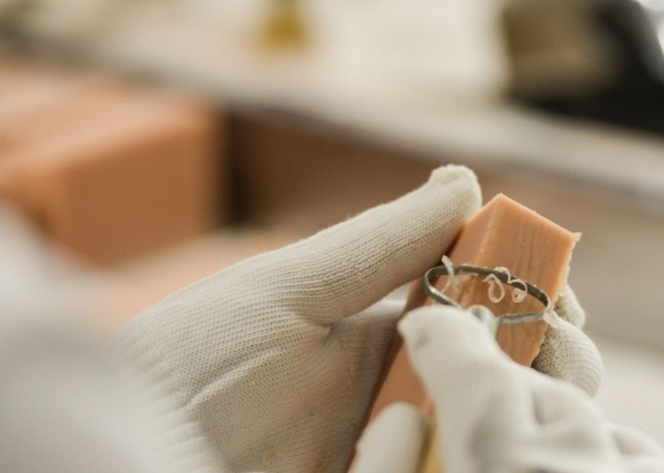 En coulisse, dans l'atelier au coeur de la fabrication Oppidum_Puycelsi