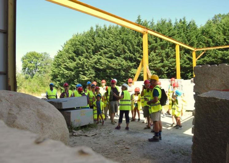 En coulisse, visitez un des plus grands centres d’exploitation de granit au monde_Le Bez