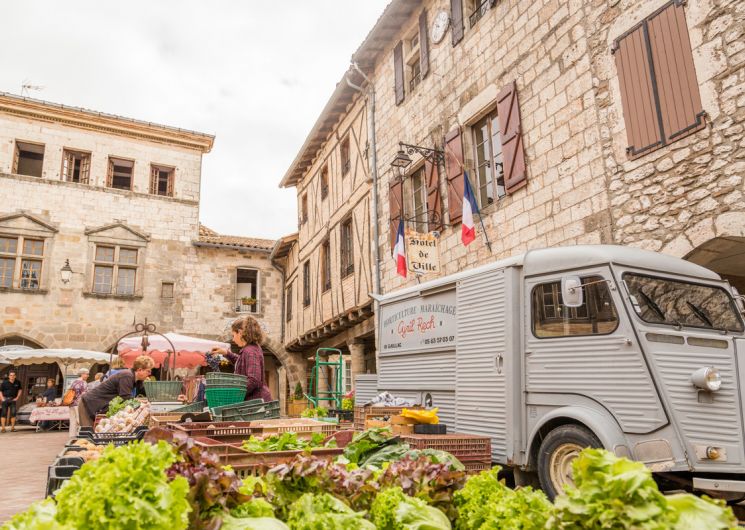 Marché de Castelnau de Montmiral