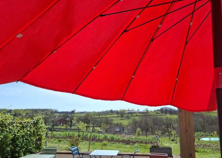Petit déjeuner en terrasse