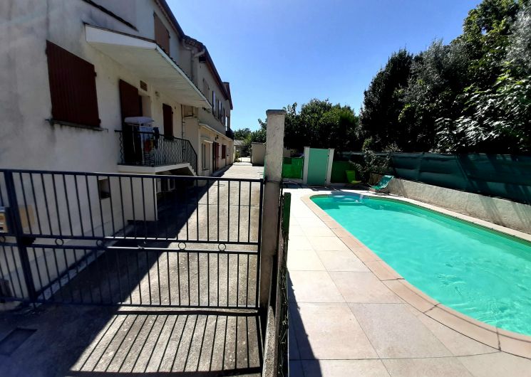 ensemble piscine, gîtes