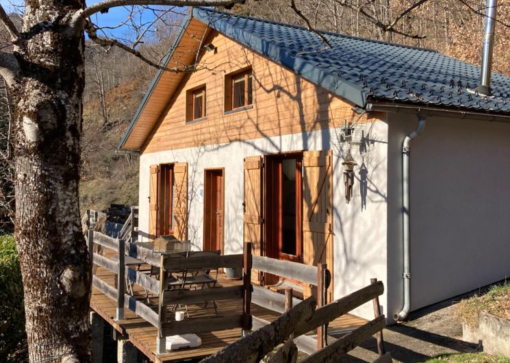 Le Chalet de Larcat 4 Personnes, séjour cosy face au plateau de Beille