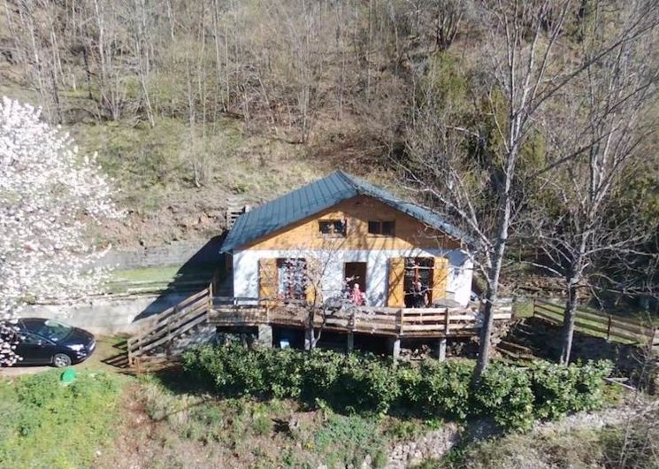 Le Chalet de Larcat 4 Personnes, séjour cosy face au plateau de Beille