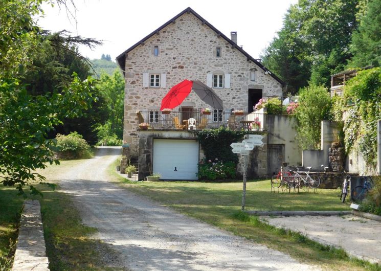 Domaine de Label - Gête du Cèdre_La Salvetat-sur-Agout