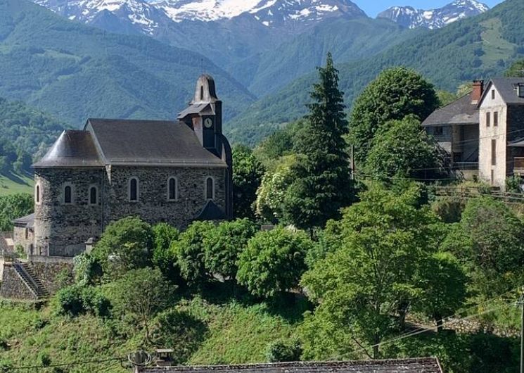 L' Eglise St Pierre d'Arrout