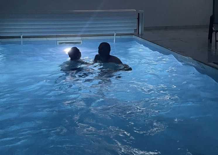 Vidéoprojecteur espace piscine et spa