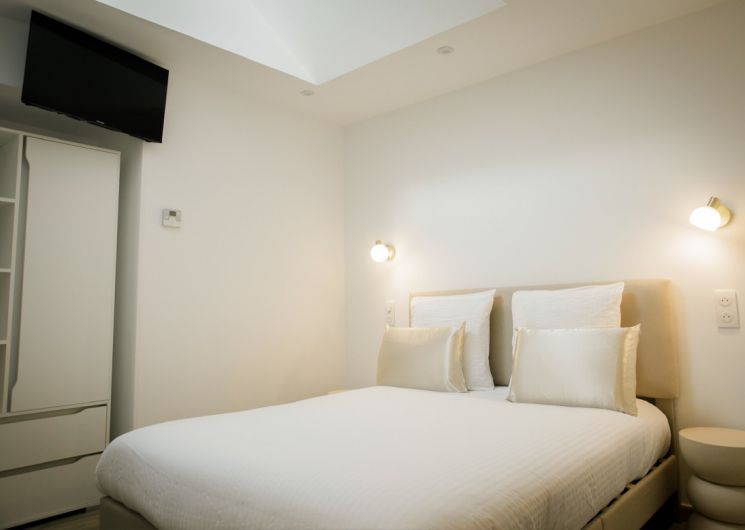 Suite 2 chambre familiale - lit 150- salle de bain privative