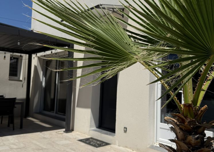 Maison avec piscine & jacuzzi à 5 min d’Avignon_Les Angles
