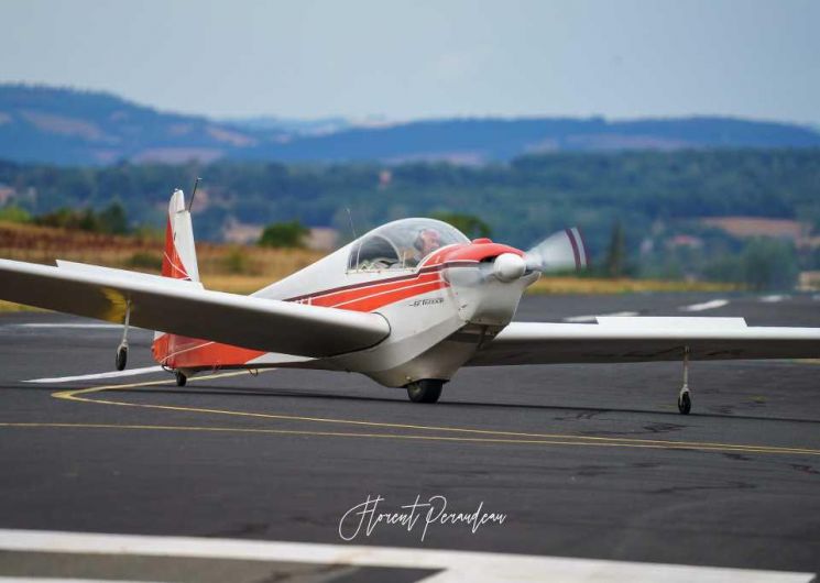 Motoplaneur SF28