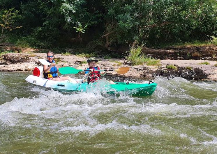 Canoë, kayak & rafting avec le bureau des moniteurs 