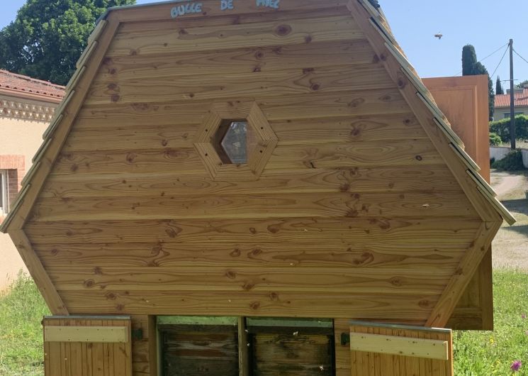 Cabane d'apithérapie : « Bulle de miel »_Duran