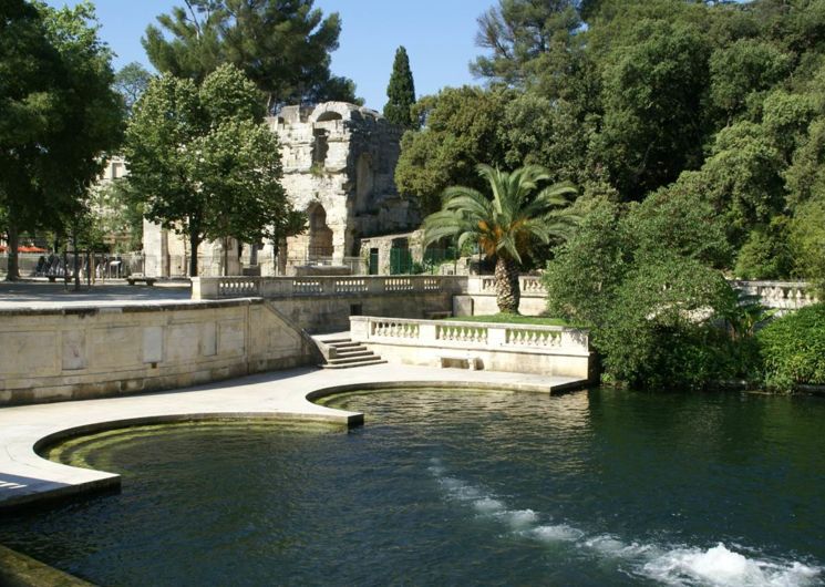 Jardins de la Fontaine - Source Temple de Diane