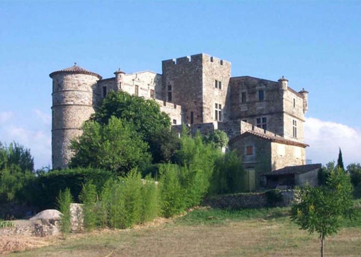 Chateau bas