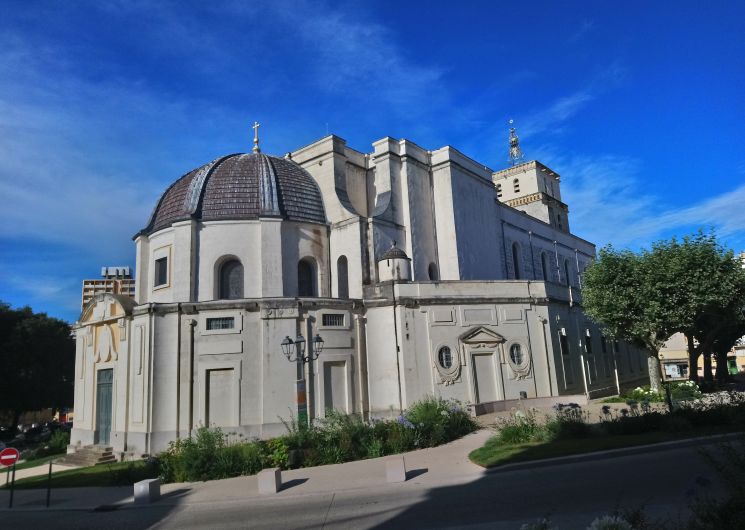 La Cathédrale Saint Jean Baptiste d'Alès_Alès