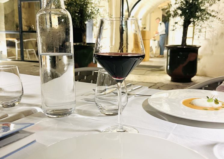 Table en terrasse