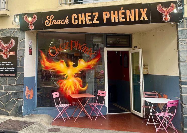 Chez Phenix