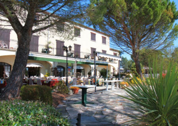 Restaurant de l'Hostellerie du lac_L'Isle-Jourdain