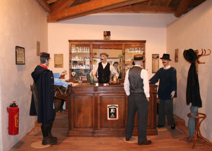 Le Café - Musée des Traditions du Sud-Aveyron