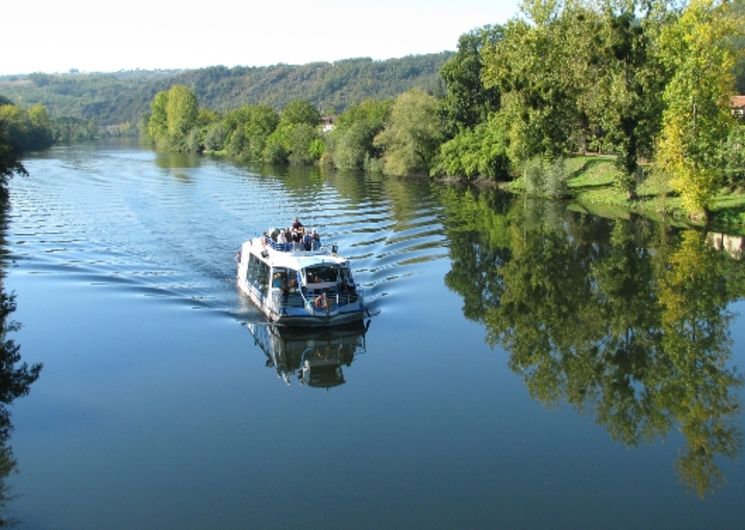 BATEAU L'OLT : PROMENADE ET RESTAURATION