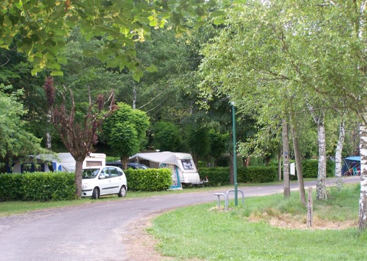 Camping Municipal La Chantellerie - Allée