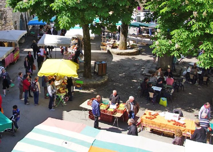 Marché de Villeneuvele le dimanche