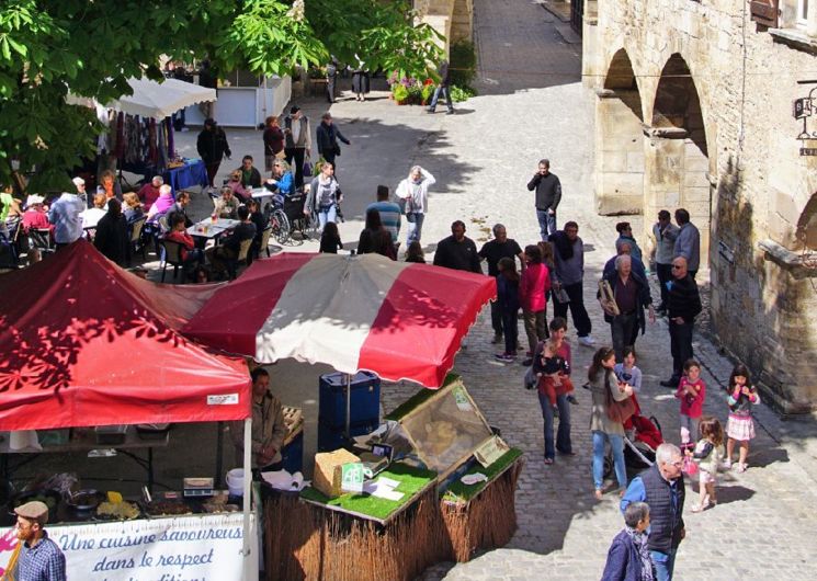 Marché de Villeneuvele le dimanche