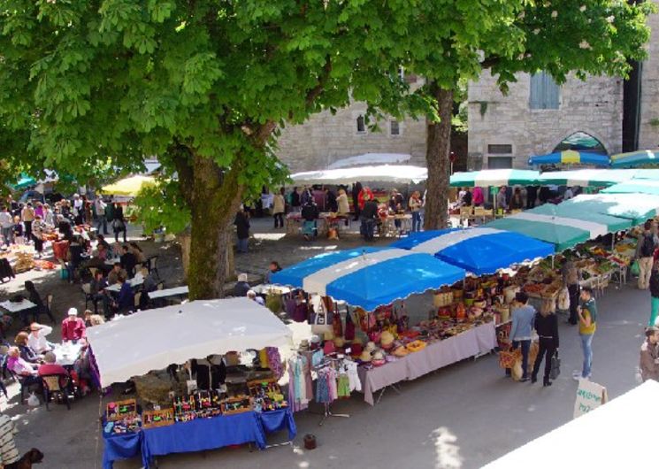 Marché de Villeneuvele le dimanche