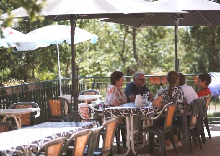 PADDOCK-CAFÉ_TERRASSE