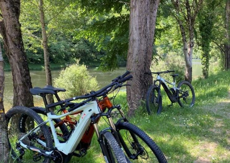 ASVOLT - Location VTT à assistance électrique accompagnée