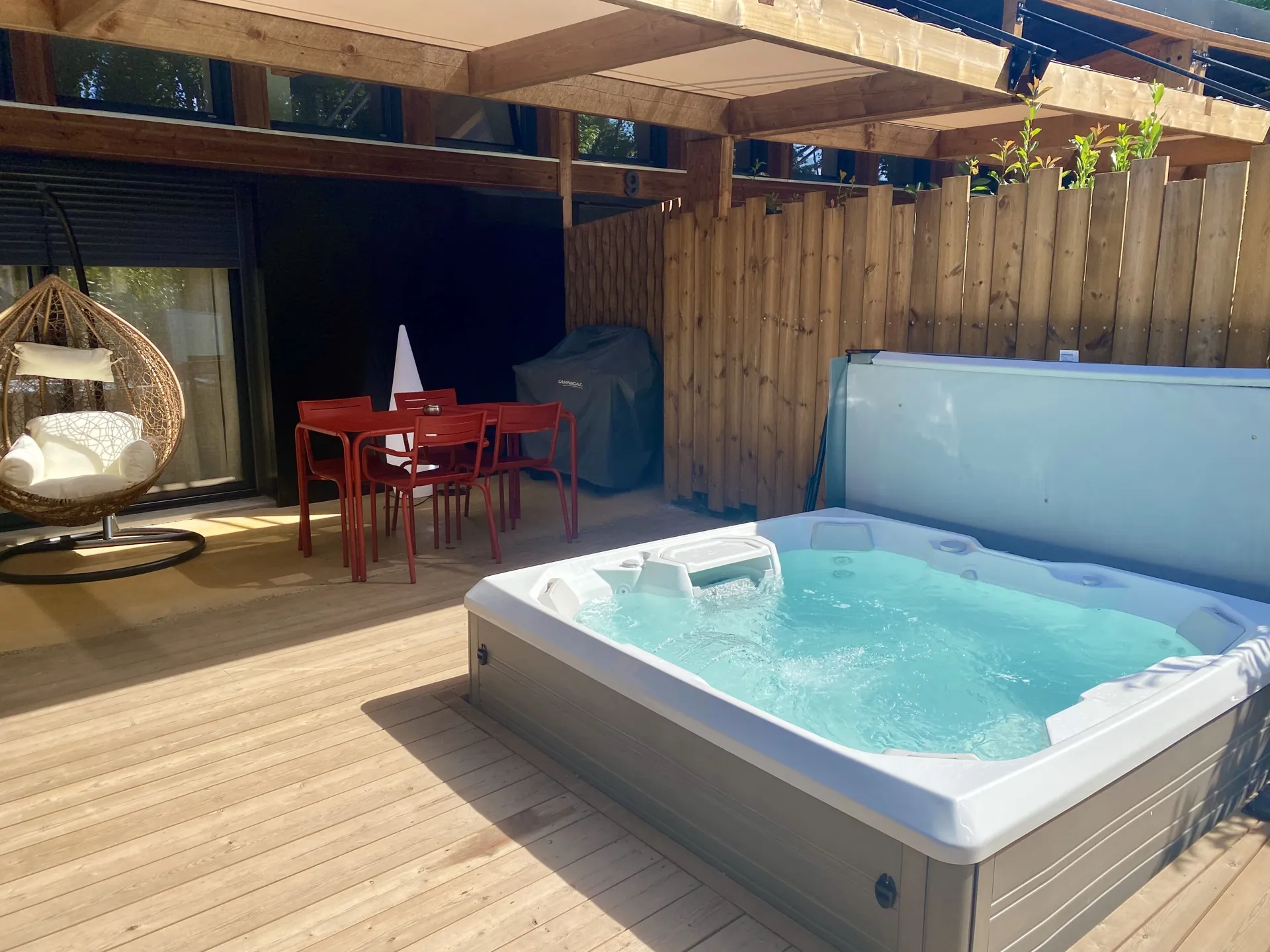 Domaine Le Vaxergues : Gite Ecolodge Sylvanès avec Spa 