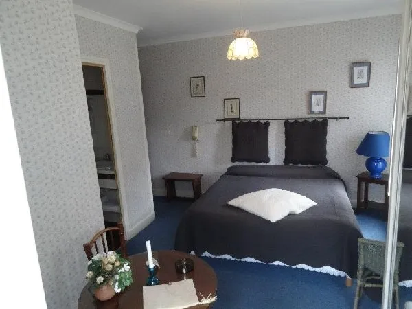 Hôtel du Midi Papillon 