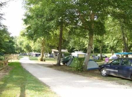 CAMPING MUNICIPAL DE POUY 