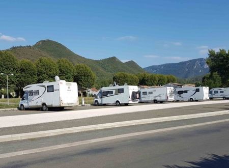 CAMPING-CAR PARK - QUILLAN COEUR DU PAYS CATHARE 