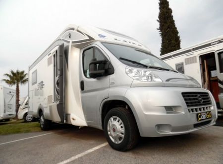 AIRE DE STATIONNEMENT POUR CAMPING-CARS 