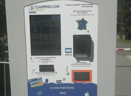 Aire Camping Car Park de Montcuq 