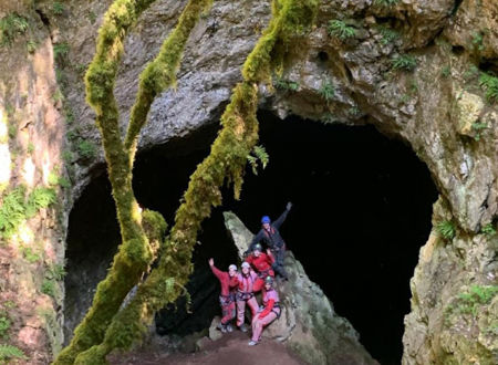 AUDE HOURTAL, GUIDE SPÉLÉO EN LOZÈRE 