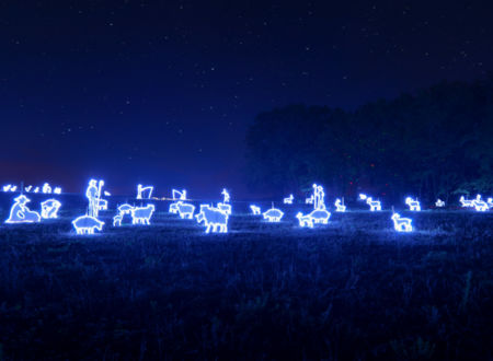 MAGIE DE NOËL - CHAMPS DES LUCIOLES ET SANTONS LUMINEUX 