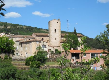 À L'AVENTURE DANS LE VILLAGE D'OCTON 