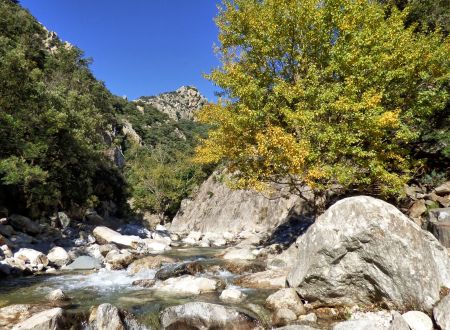RANDONNÉE AU PIED DES GORGES D’HÉRIC 