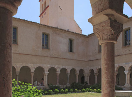 VISITE DU CLOÎTRE ET DE L'EGLISE SAINT-GENIS-DES-FONTAINES 