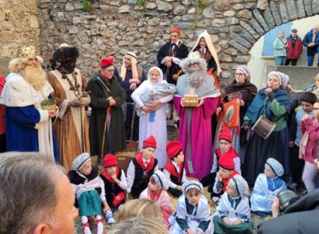 ARRIVÉE DES ROIS MAGES À CHEVAL ET CRÈCHE VIVANTE 